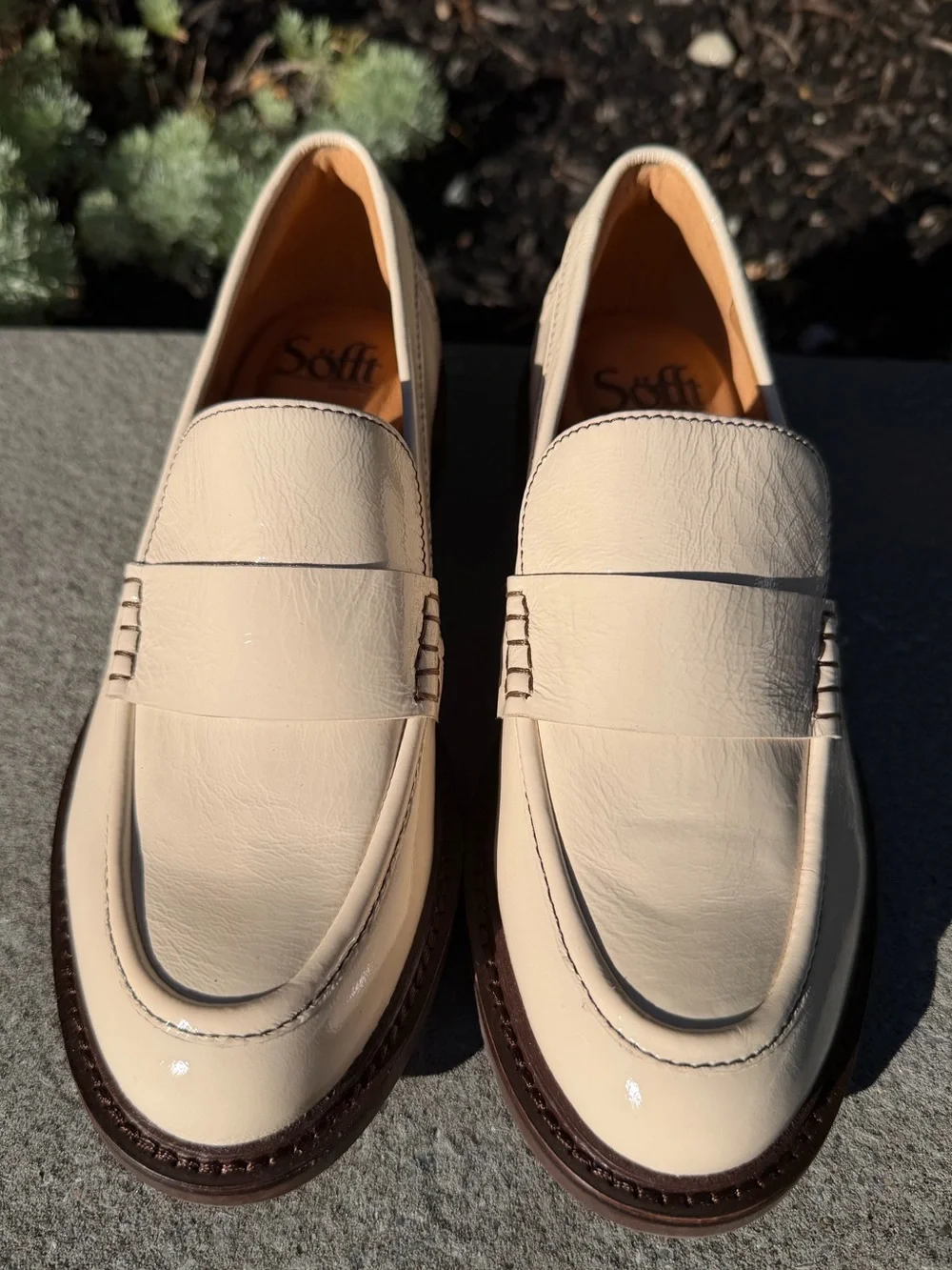 Sofft Beige Patent Leather Penny Loafers size 6M. These shoes were a sample pair